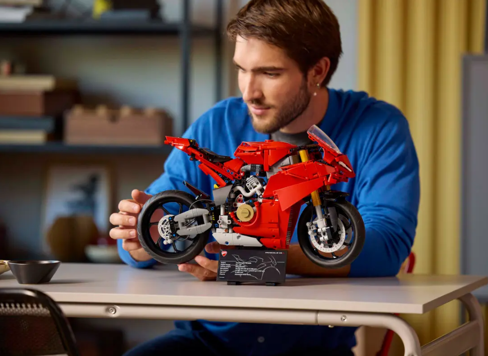 "Motociklas Ducatis Panigale V4 S" Konstruktorius